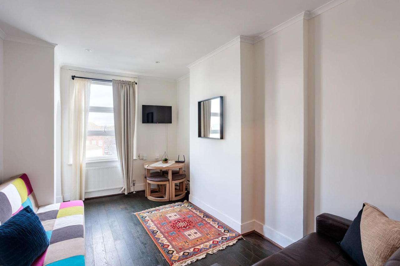 런던 Entire Luxurious Flat Sleeps 4 Persons 아파트 외부 사진
