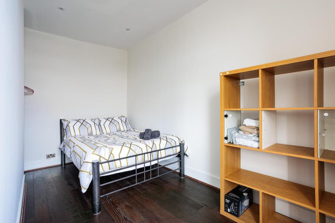 런던 Entire Luxurious Flat Sleeps 4 Persons 아파트 외부 사진