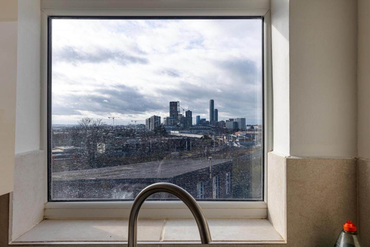 런던 Entire Luxurious Flat Sleeps 4 Persons 아파트 외부 사진