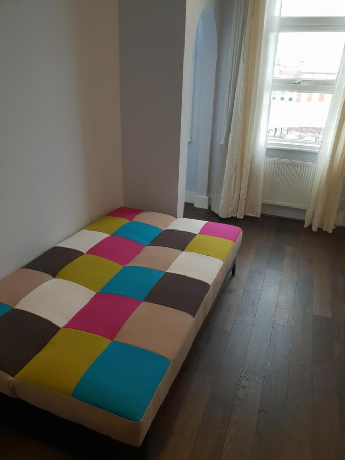 런던 Entire Luxurious Flat Sleeps 4 Persons 아파트 외부 사진